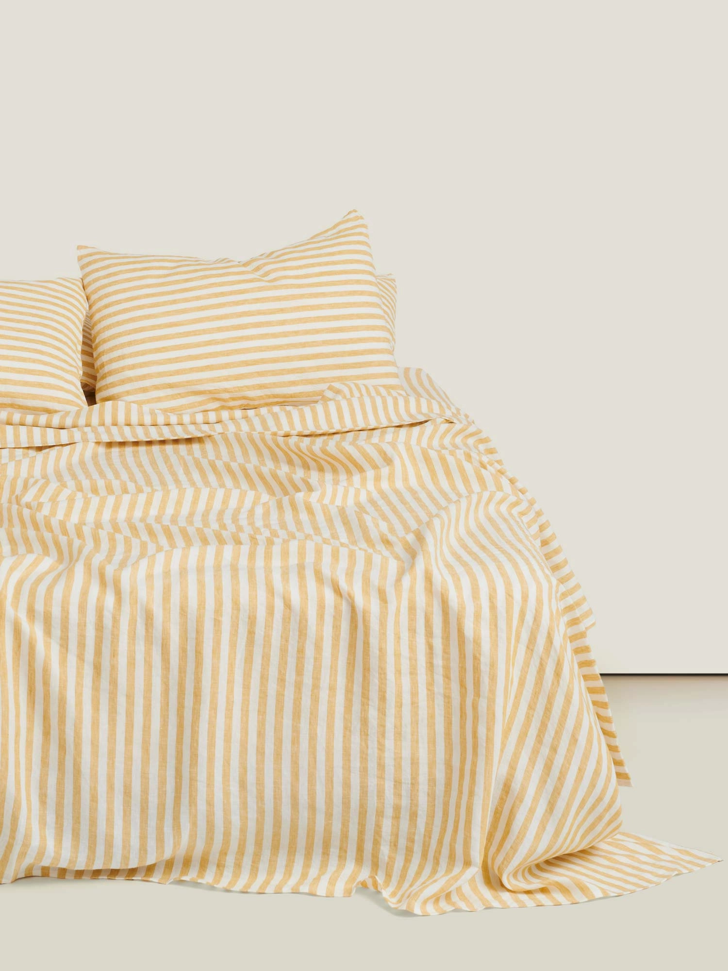 100% Linen Flat Sheet in Yellow Stripes