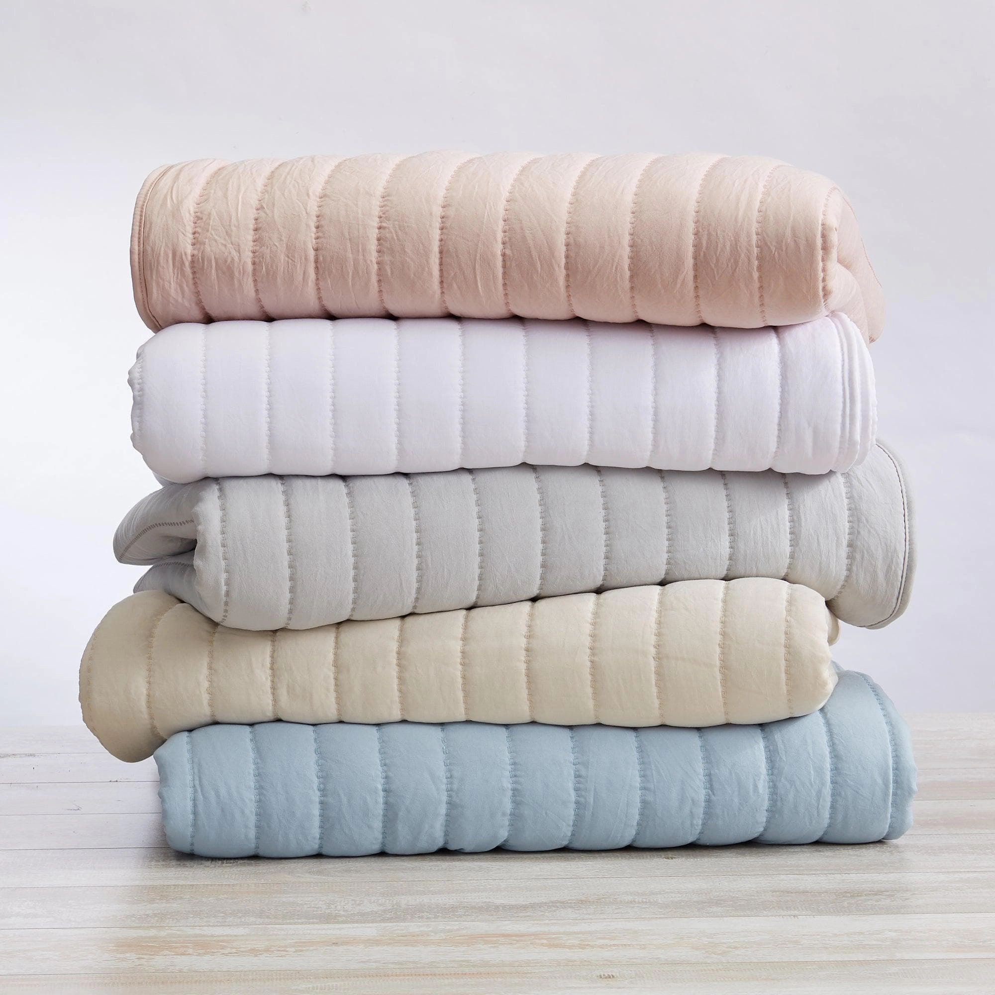 3-Piece Solid Striped Quilt - Virginia Collection