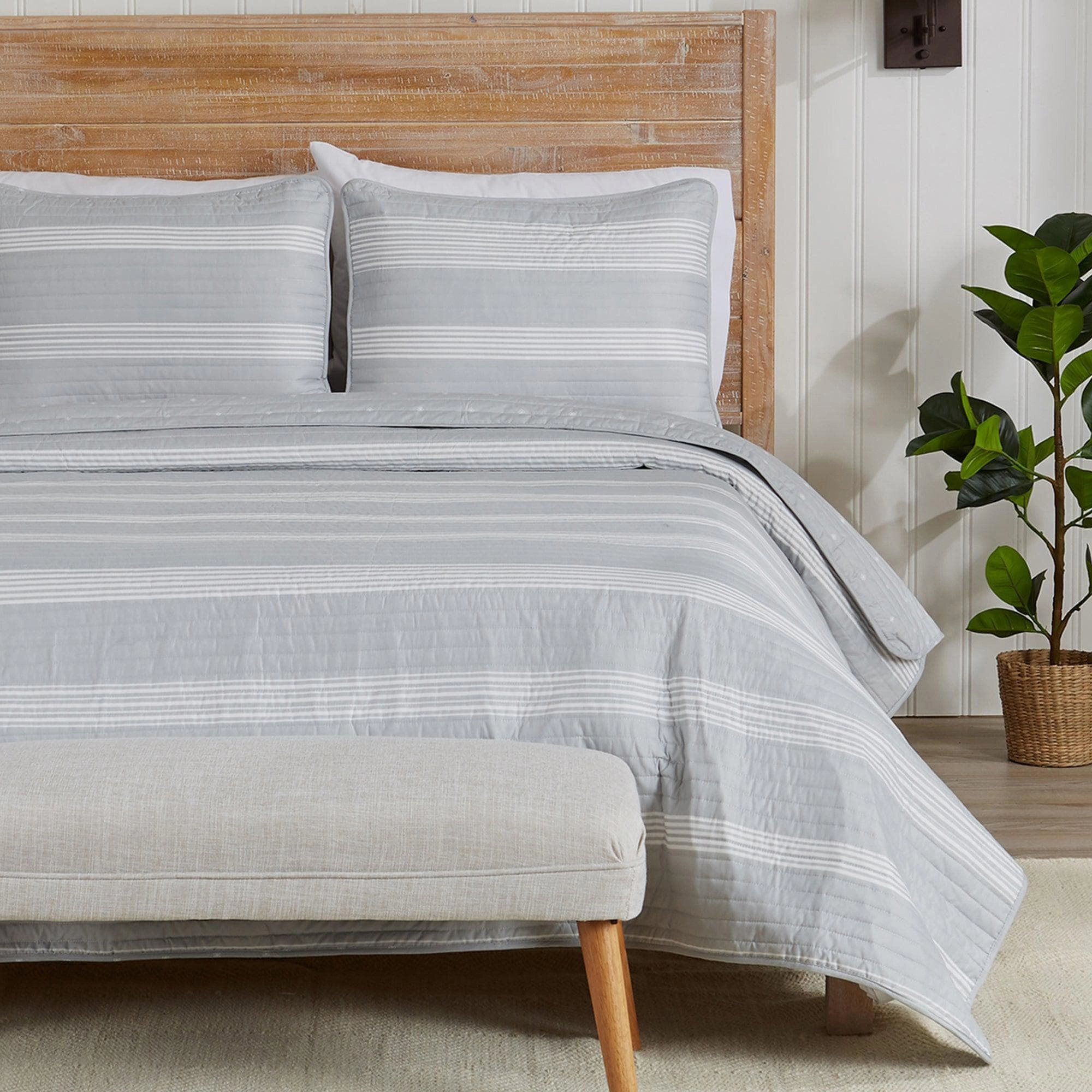 3-Piece Stripe Quilt - Madelina Collection