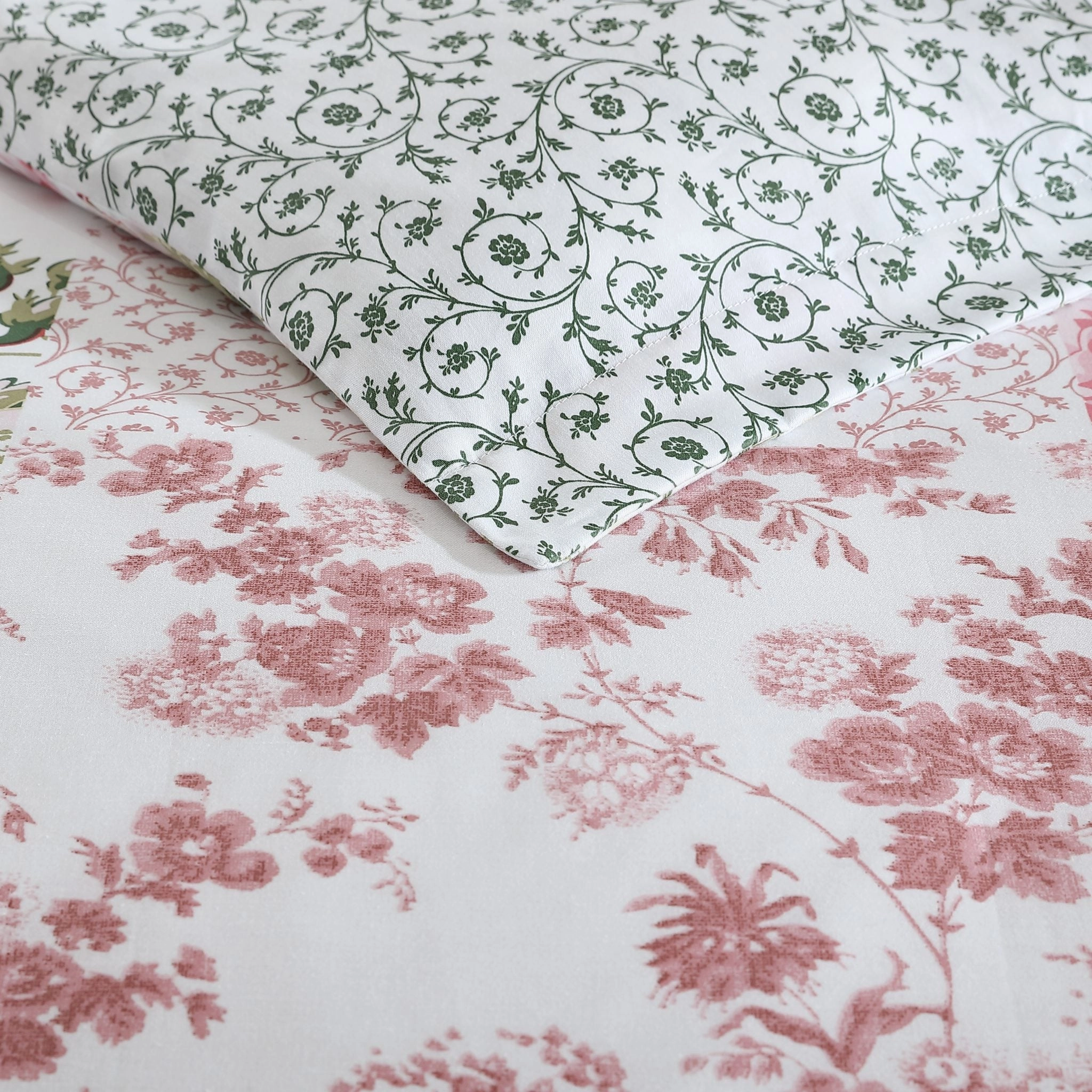 Ailyn Rose Quilt Cover Set by Laura Ashley