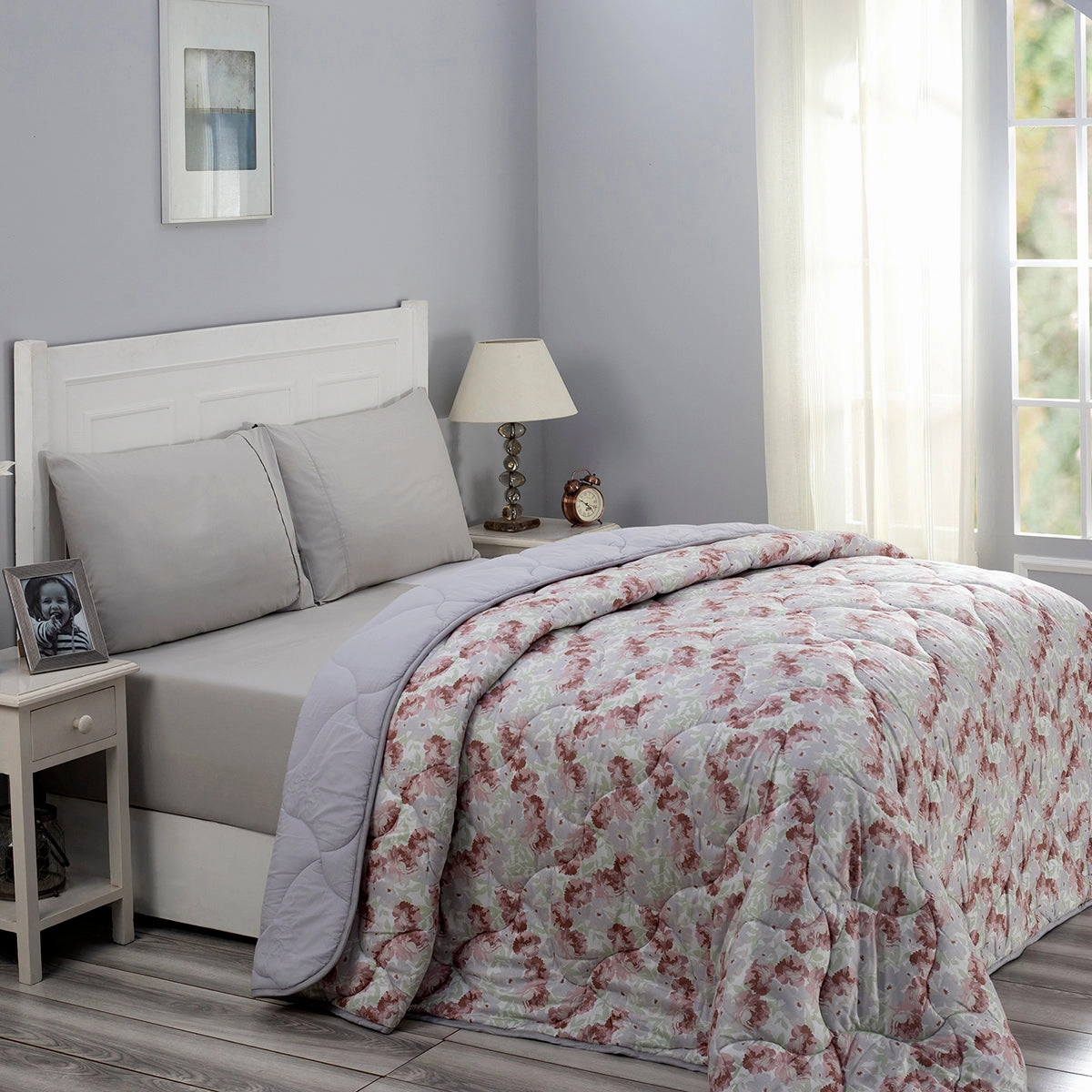 Blossom Couture Floret Winter Quilt/Quilted Bed Cover/Comforter Red