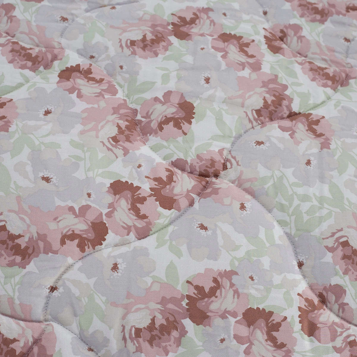 Blossom Couture Floret Winter Quilt/Quilted Bed Cover/Comforter Red