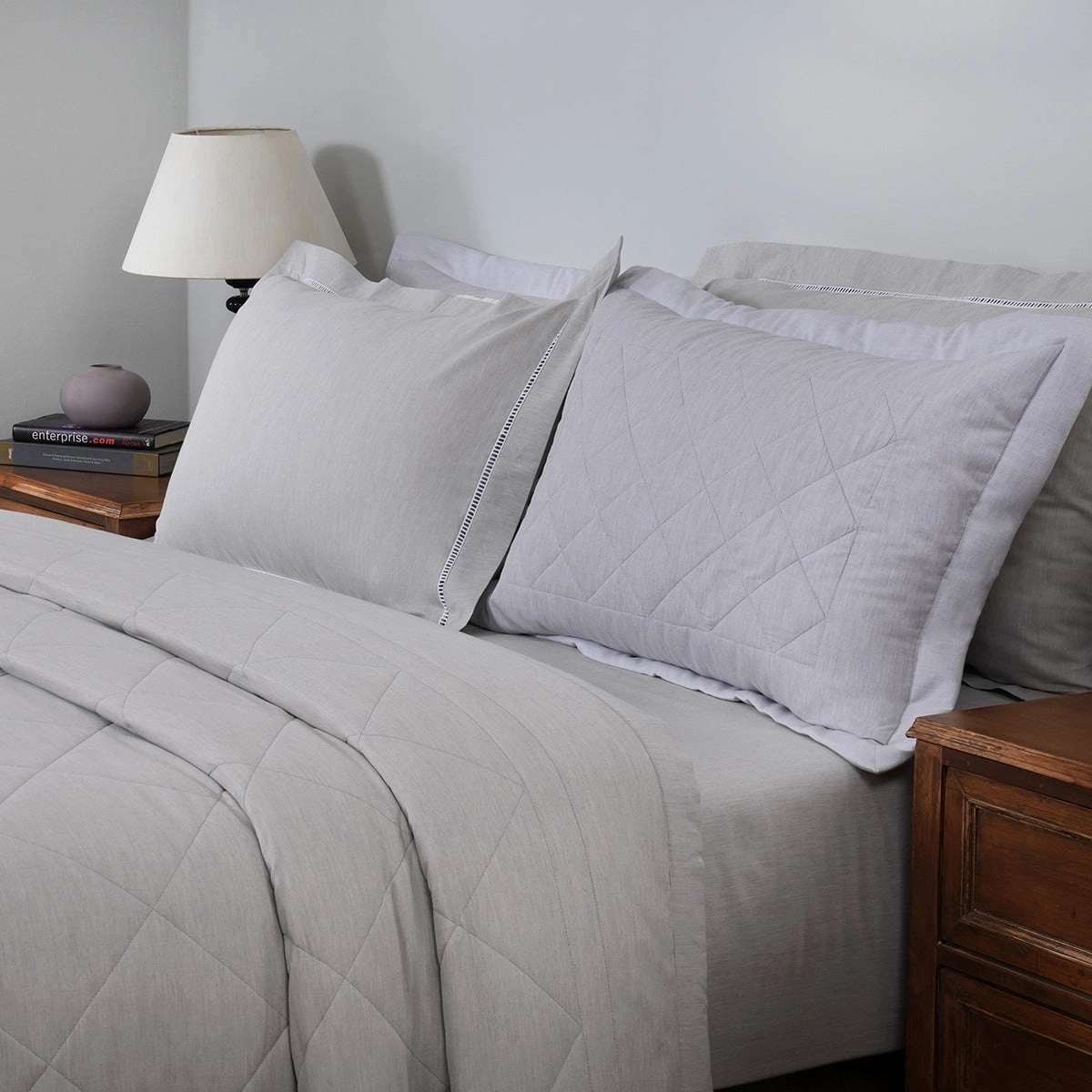 Emmie 100% Natural Cotton Filling Light Weight Winter Quilt / Quilted Bed Cover Grey