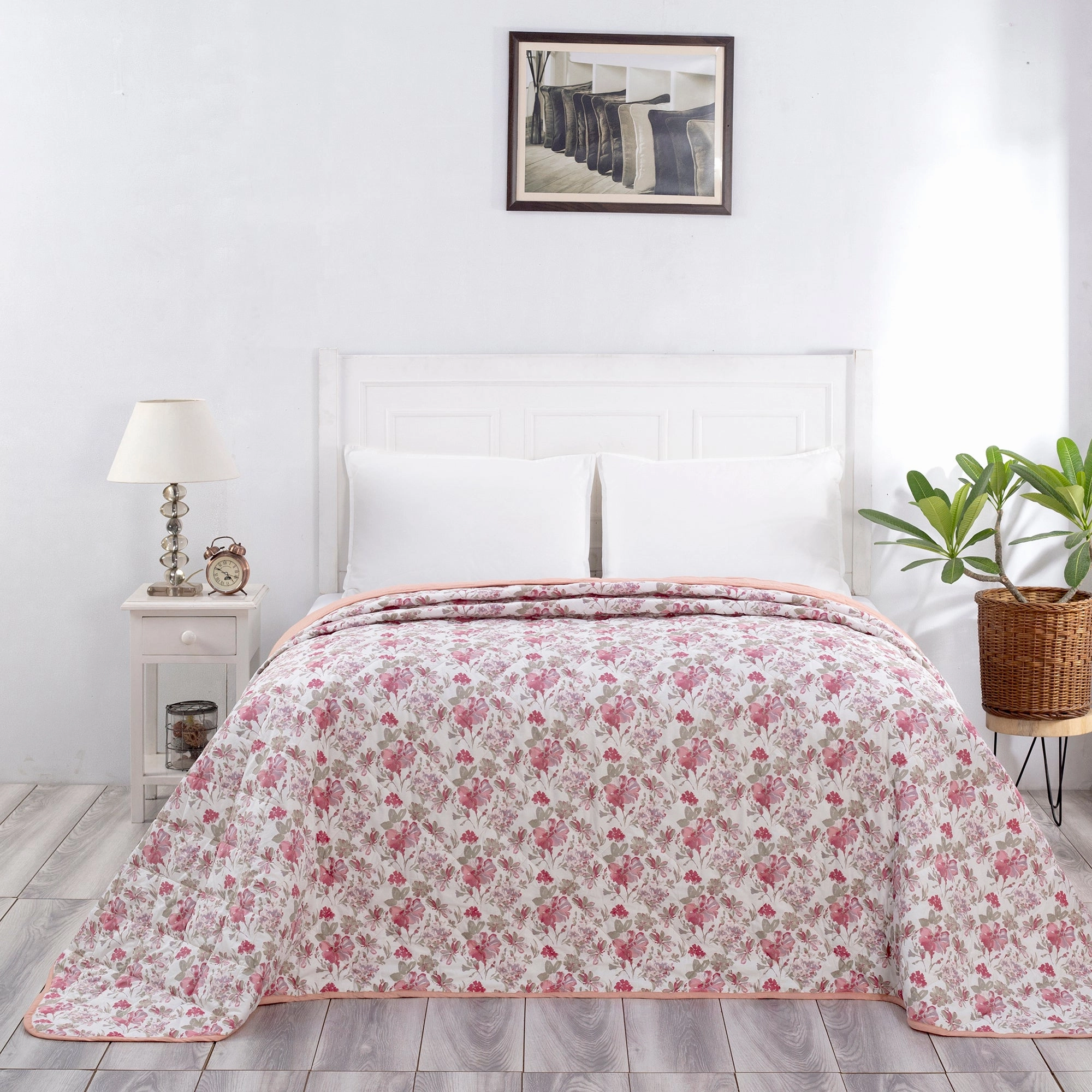 Hamilton Light Weight Extreme Winter Quilt Red
