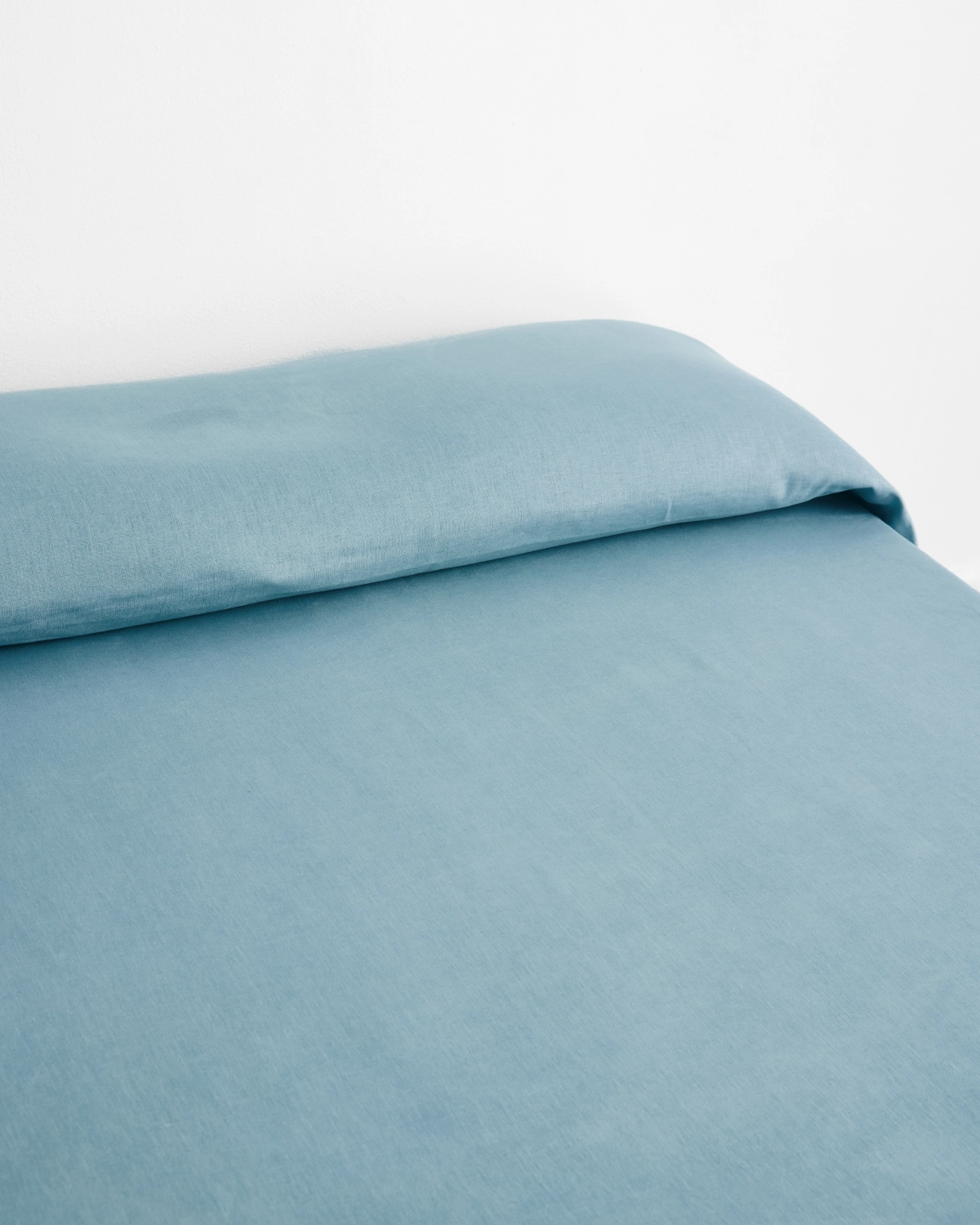 Lagoon Heavy Linen Bed Cover