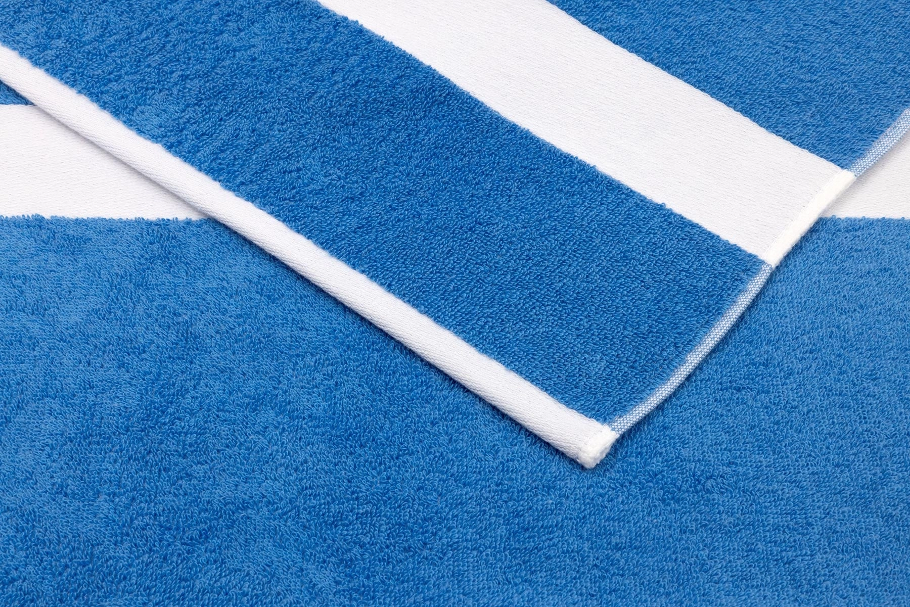 LCASUAL Aerien Bath Sheet by Lacoste