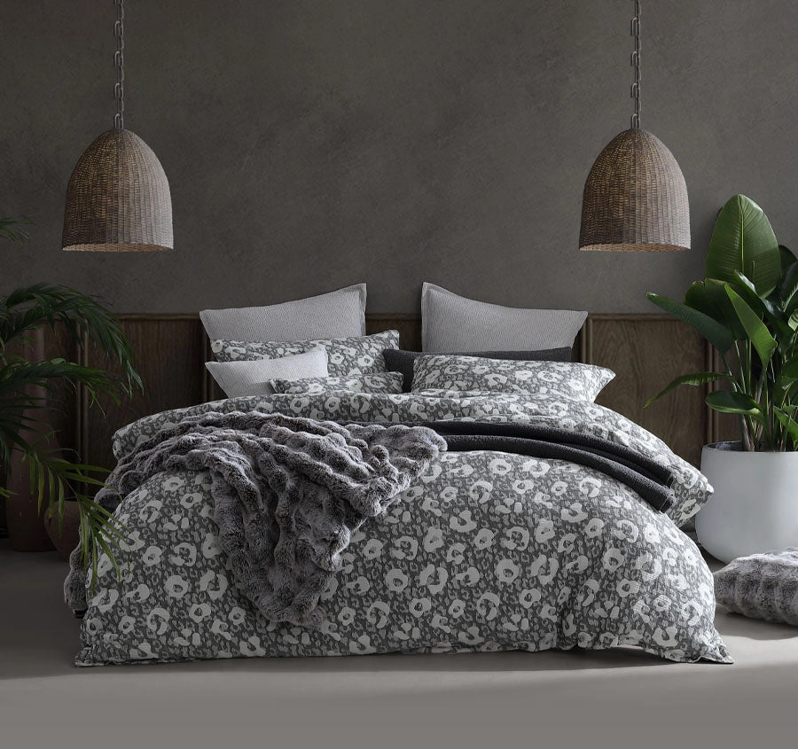Leo Quilt Cover Set Range Dove