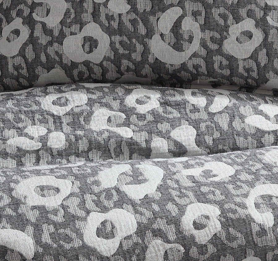 Leo Quilt Cover Set Range Dove