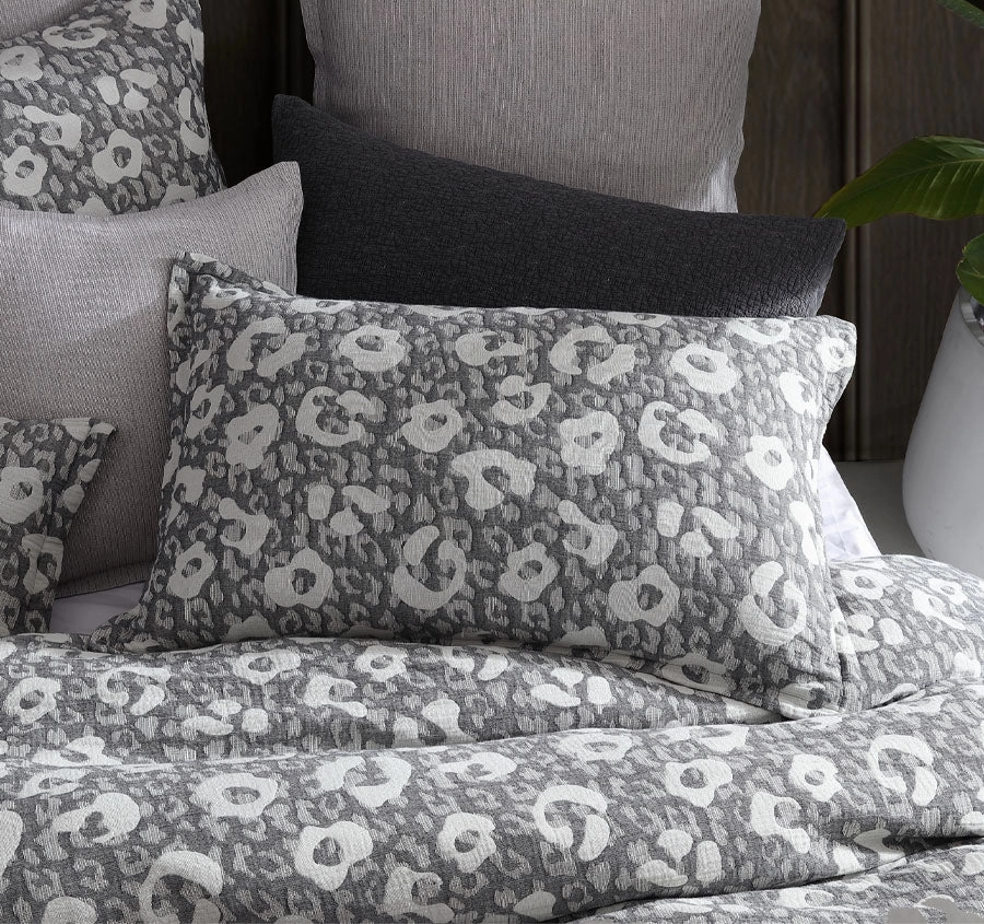 Leo Quilt Cover Set Range Dove