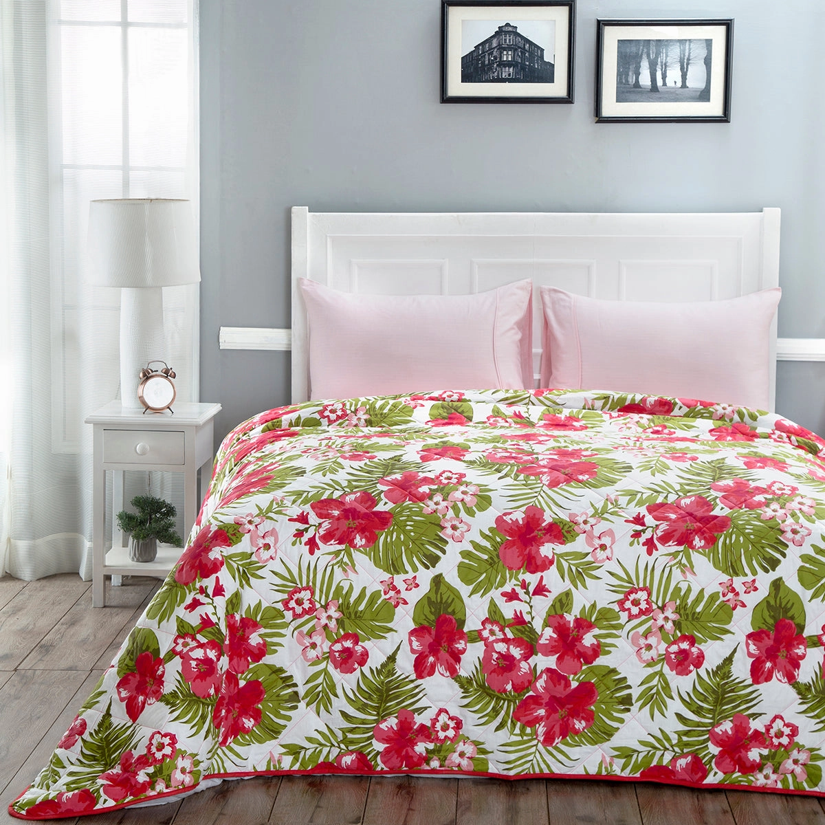 Malia Light Weight Extreme Winter Quilt Red