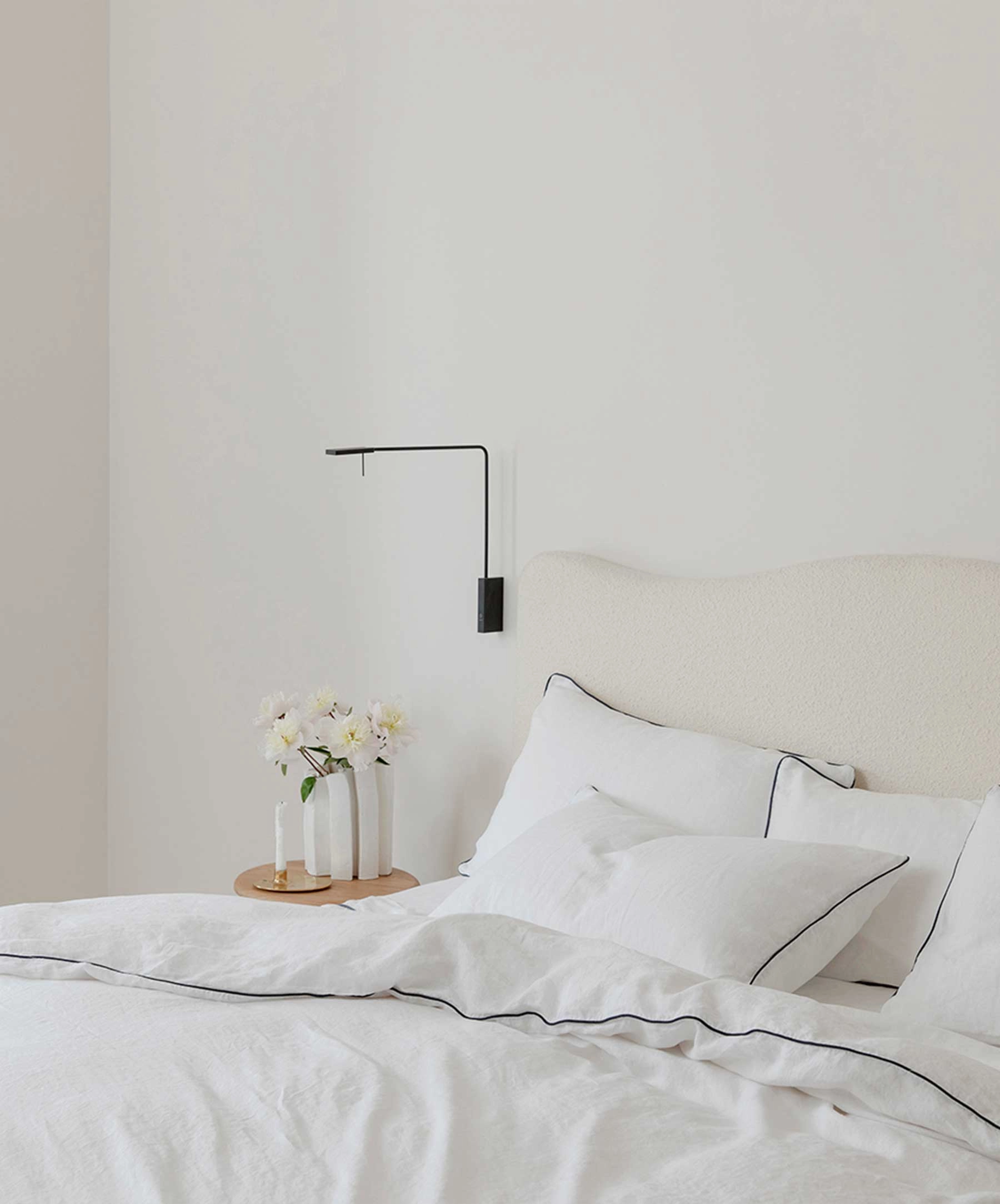 Piped Linen Duvet Cover - White and Navy