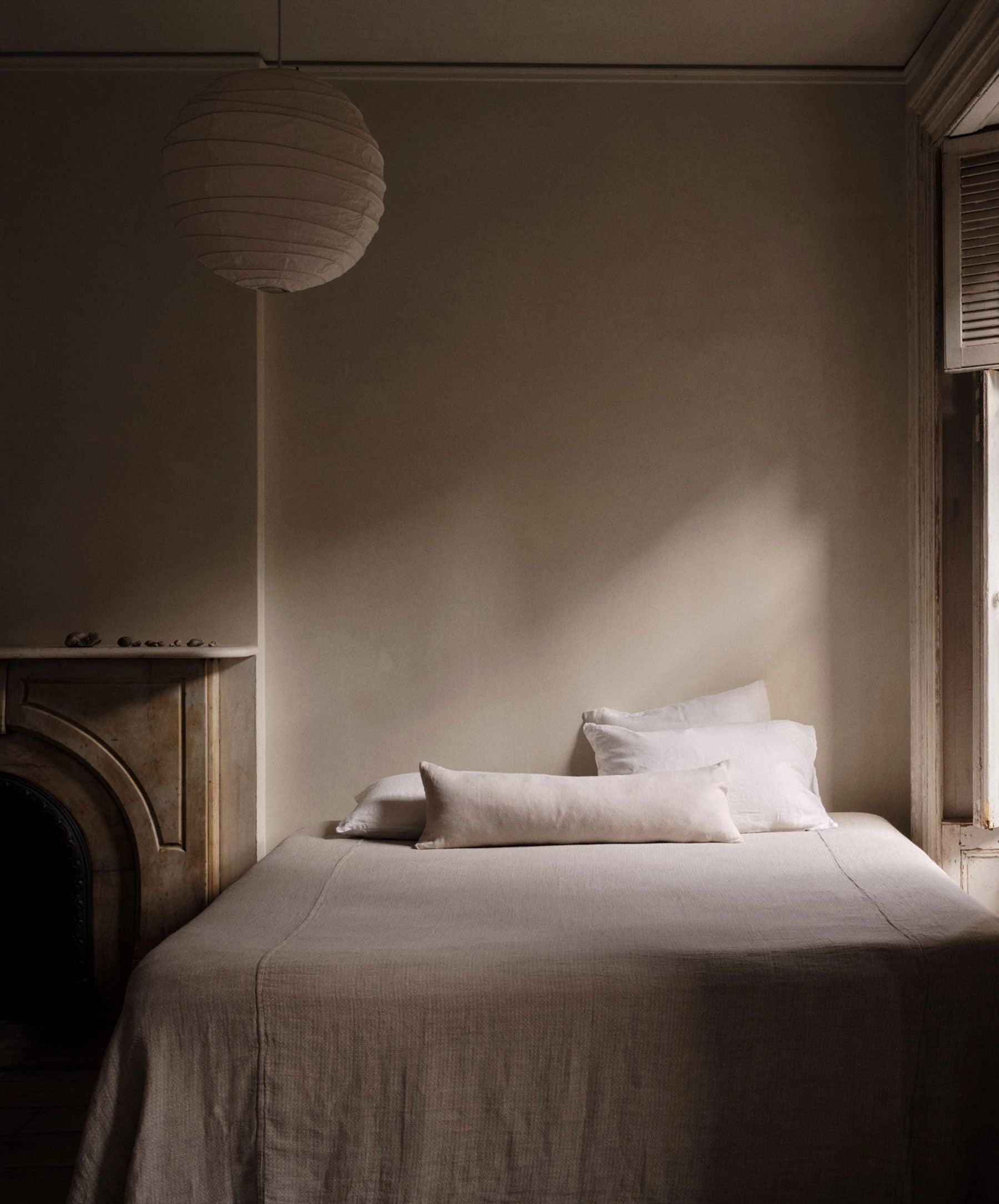 Recline Linen Cushion - Flax