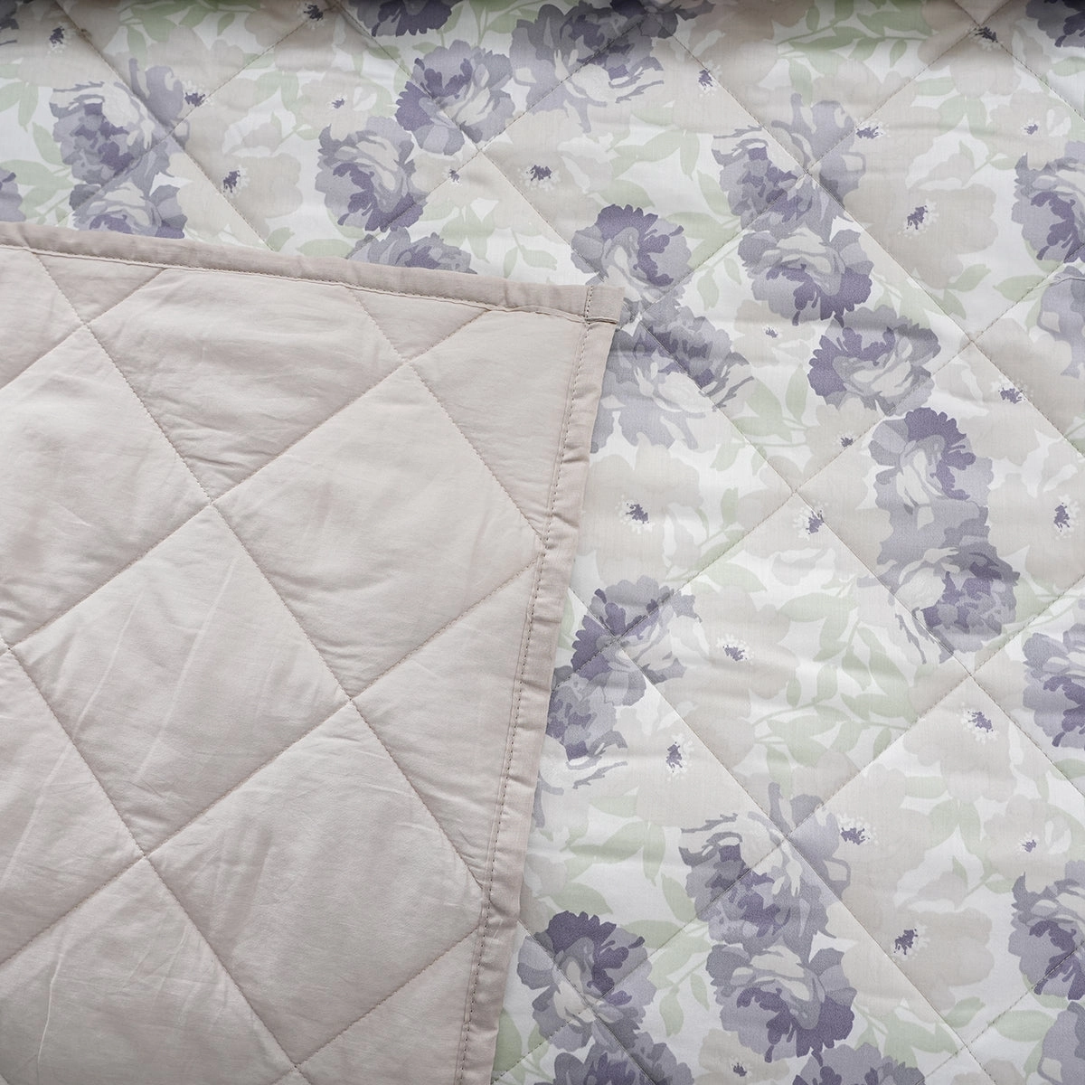 Royal Botanic 115 GSM Floret Blue Quilt/Quilted Bed Cover