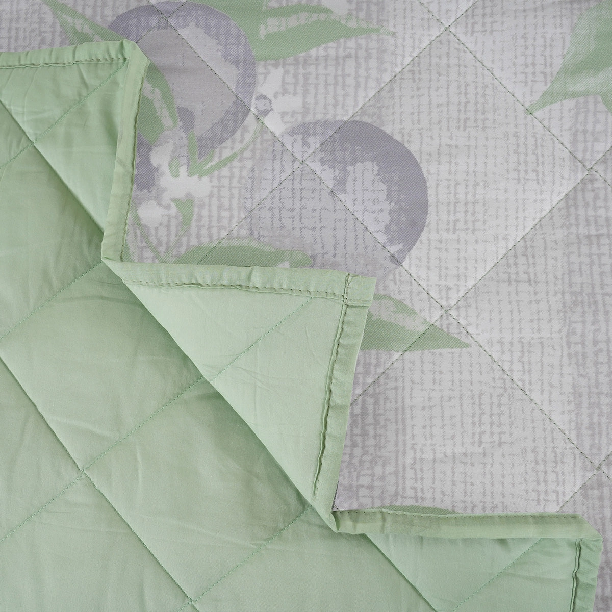 Sensory Bloom Colorsplash extremely Cozy Lilac Quilt