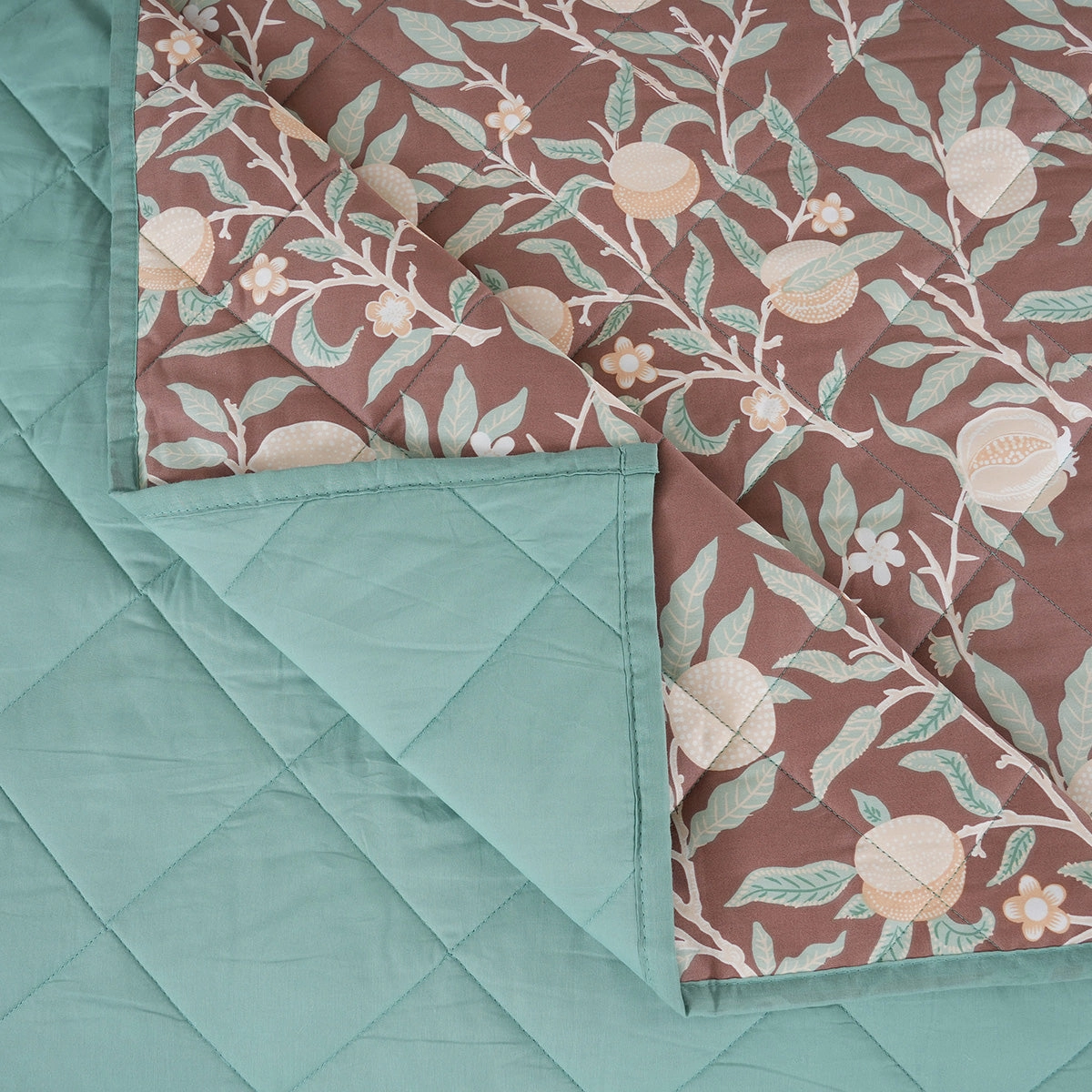 Sensory Bloom Granada extremely Cozy Red Quilt