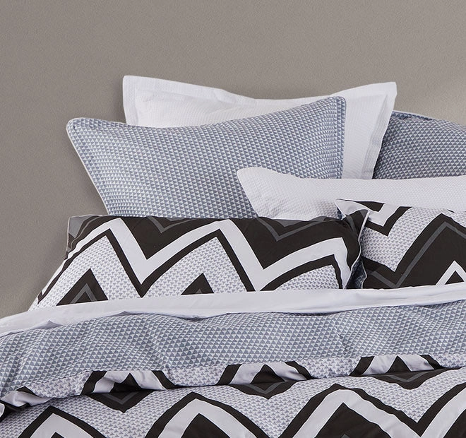 Tycen Quilt Cover Set Range Black