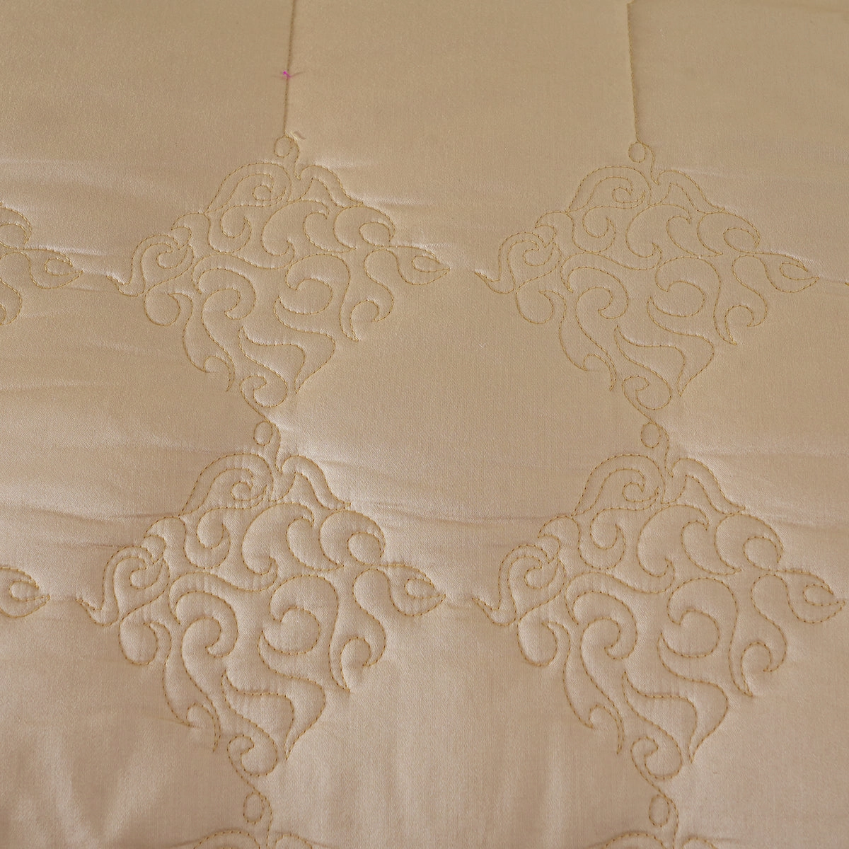 Utopian Regan 145 GSM Frill Liner Quilt/Comforter